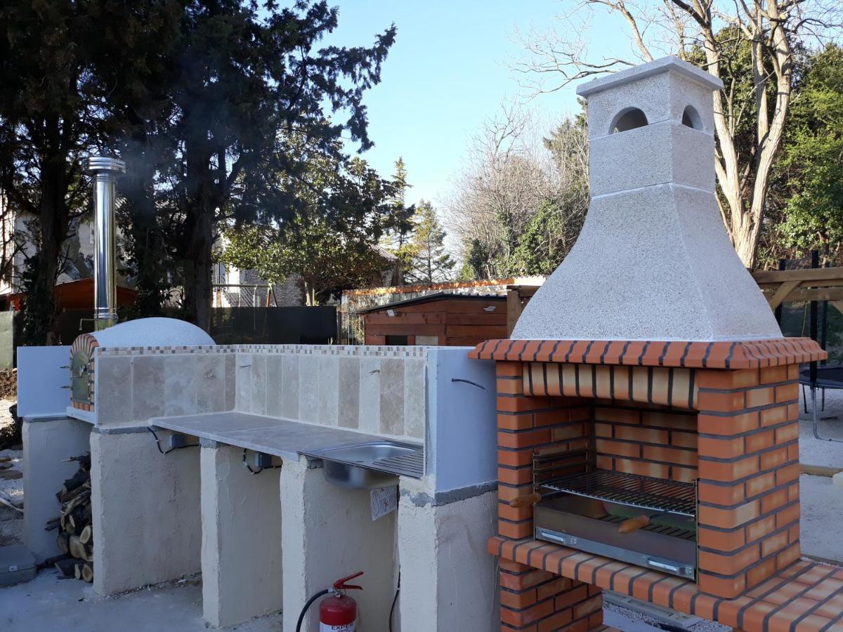 Gîte de Léonie Moulin de Tartay en Aviñón Exterior foto